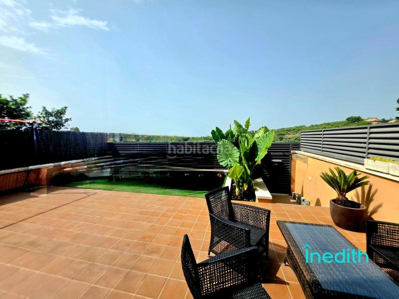 Foto e883aa79-3124-44a2-a9c1-58cacbd992e1. Casa adossada amb calefacció aparcament a Santa Maria-l´Eixample-Sud Sumella Cubelles