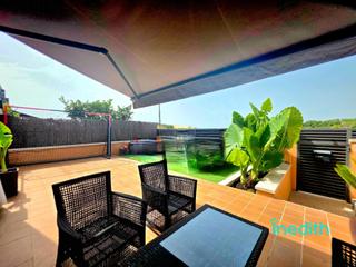 Casa adossada  Carrer mossen m.estruch i piera. Bonita casa adosada esquinera con jardn y terraza superior