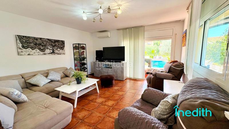 Foto 0aa74957-2113-4cb3-942b-ac2bb962d3fa. Xalet amb calefacció aparcament piscina a costa Cunit - els jardins - els rosers Cunit