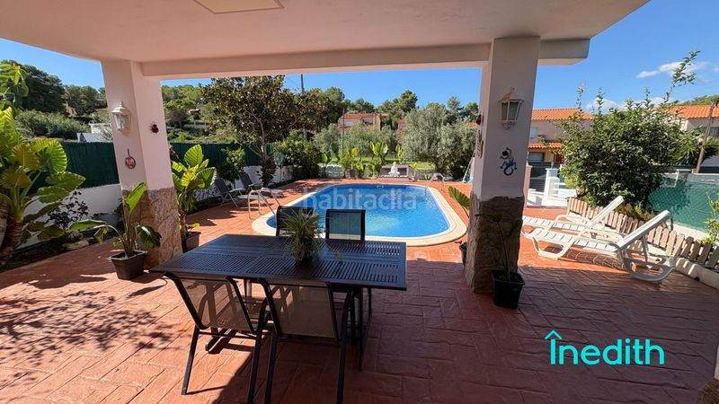 Foto 5f046a51-cd49-4e0b-a7fa-406a8229e49b. Xalet amb calefacció aparcament piscina a costa Cunit - els jardins - els rosers Cunit