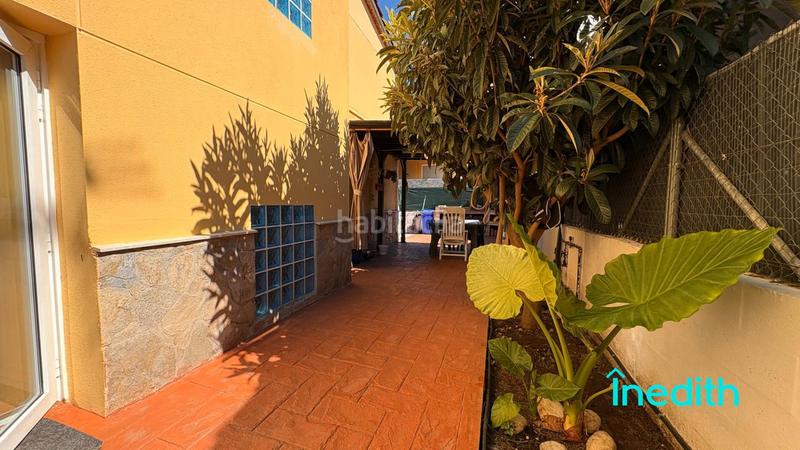 Foto 63621b35-0a94-45c9-93e7-e868a4afd16b. Xalet amb calefacció aparcament piscina a costa Cunit - els jardins - els rosers Cunit