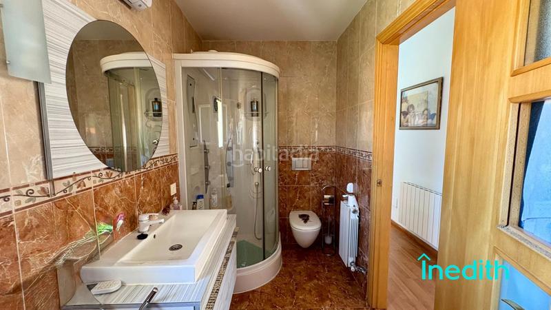 Foto 797b1224-ccef-4476-8e10-f2fda7f22854. Xalet amb calefacció aparcament piscina a costa Cunit - els jardins - els rosers Cunit