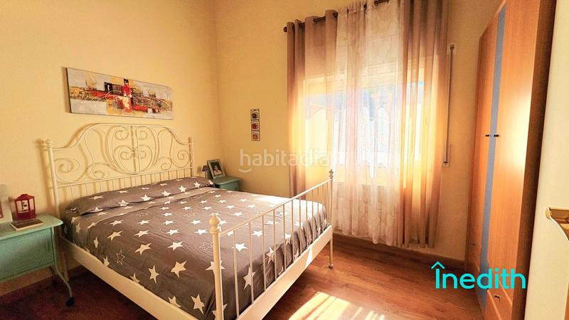 Foto b21bda2c-e4c6-4b6e-a520-bf30fa71211f. Xalet amb calefacció aparcament piscina a costa Cunit - els jardins - els rosers Cunit