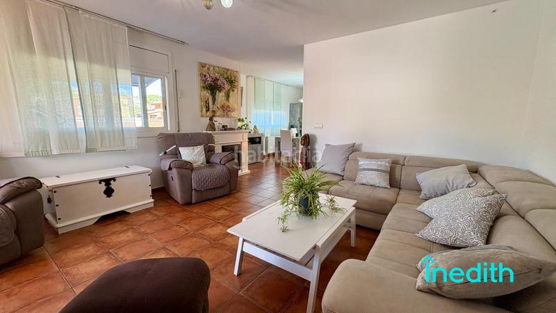 Foto bb27f094-4049-49be-9a8f-3119bf94c9aa. Xalet amb calefacció aparcament piscina a costa Cunit - els jardins - els rosers Cunit