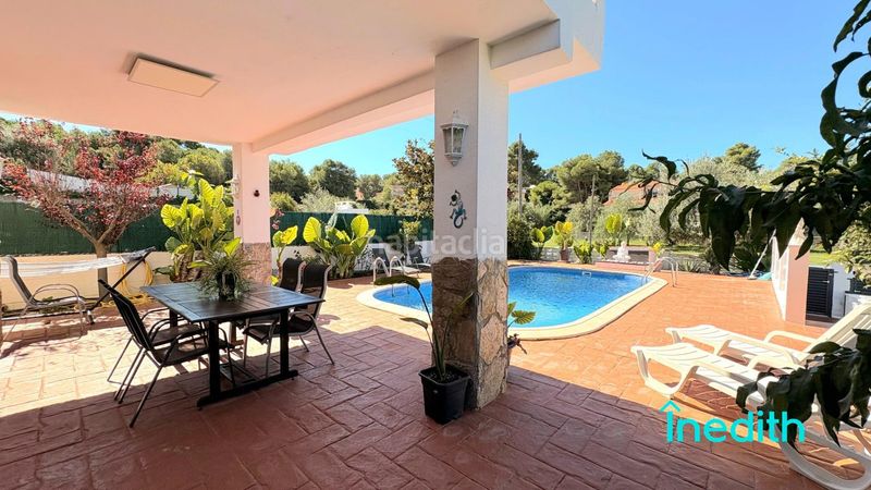 Foto c6595095-d797-4e75-a625-85626926f8a1. Xalet amb calefacció aparcament piscina a costa Cunit - els jardins - els rosers Cunit