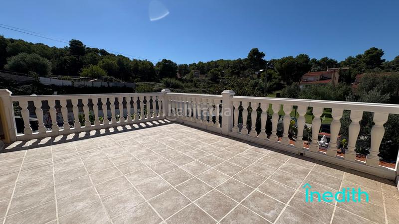 Foto ca5b9a72-fdd3-4eef-94fb-ccc5e62a2b09. Xalet amb calefacció aparcament piscina a costa Cunit - els jardins - els rosers Cunit