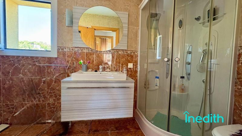 Foto db17c340-cfb8-4f8b-ae9b-a65d10db31c9. Xalet amb calefacció aparcament piscina a costa Cunit - els jardins - els rosers Cunit