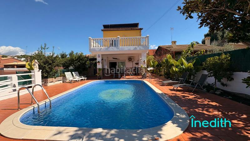 Foto f5bcbf33-f2fc-40b4-a5f0-0ab9627957ac. Xalet amb calefacció aparcament piscina a costa Cunit - els jardins - els rosers Cunit