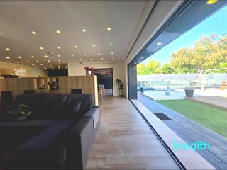 Chalet  Calle de nostra senyora de la mercè. Preciosa y moderna casa de lujo en cubelles, cerca de la playa y