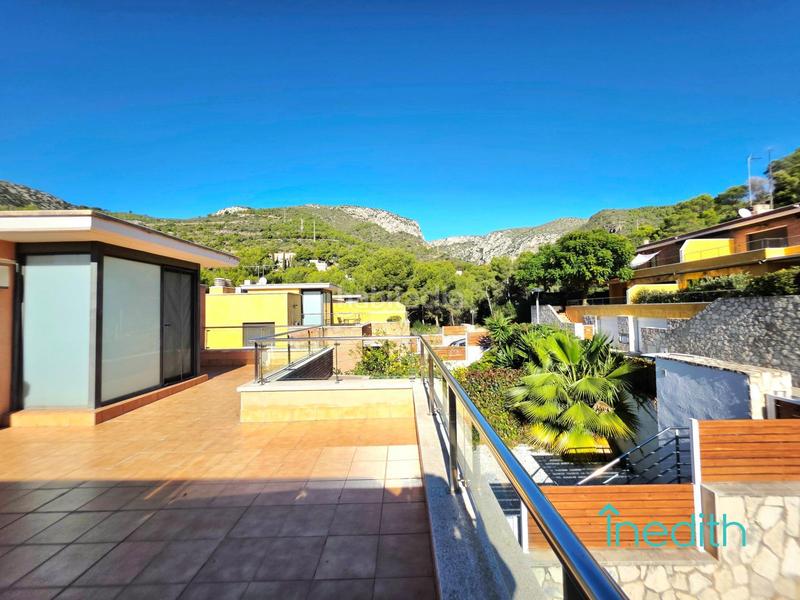 Foto 0d8188ee-744e-4688-865e-1e6380e40f21. House with heating parking pool in les botigues de Sitges Sitges