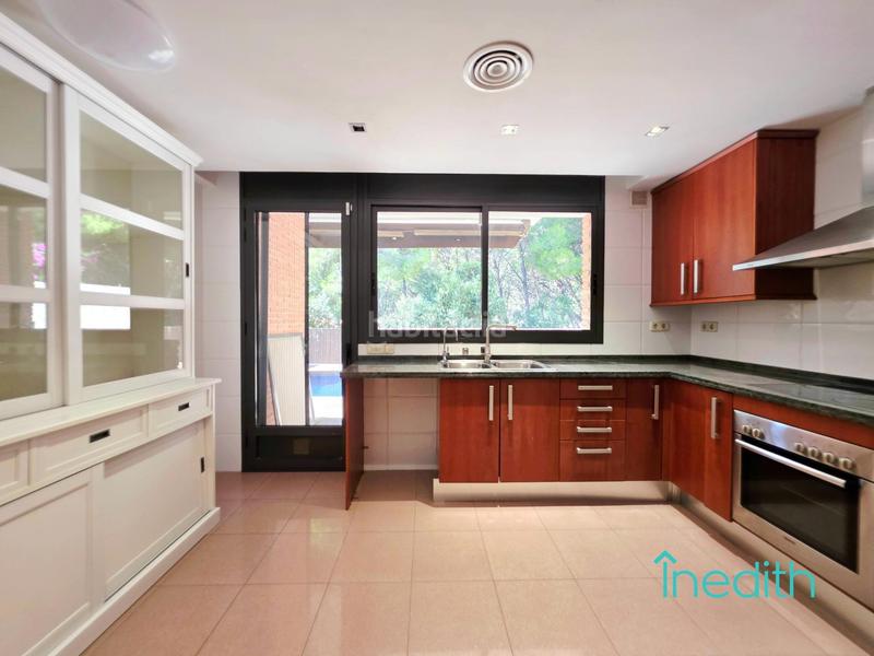 Foto 12041321-930f-4bad-b42b-f0787814e9c4. Maison avec chauffage parking piscine dans les botigues de Sitges Sitges