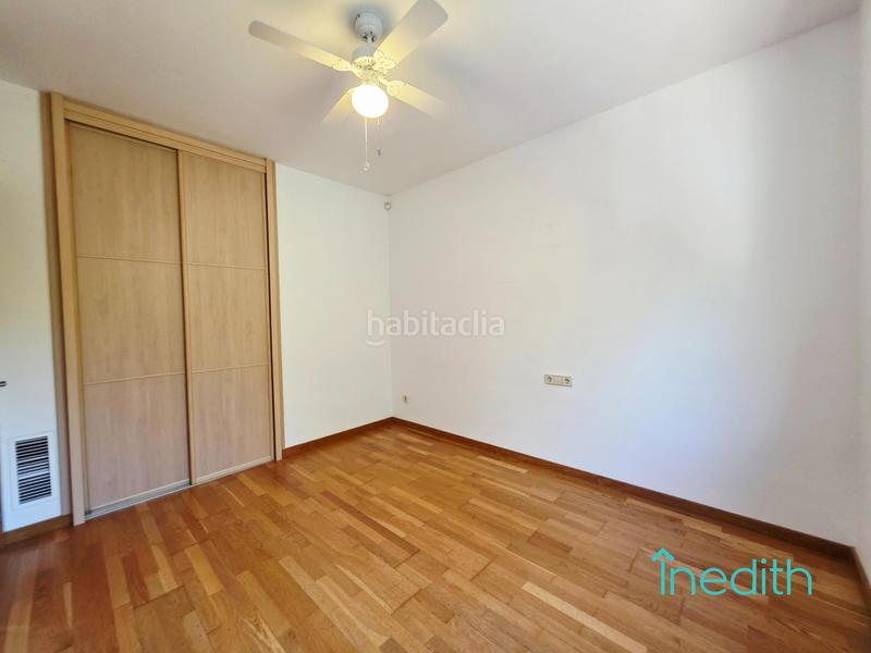 Foto a3adb459-0965-433b-8e5a-61f419bb2d00. Maison avec chauffage parking piscine dans les botigues de Sitges Sitges