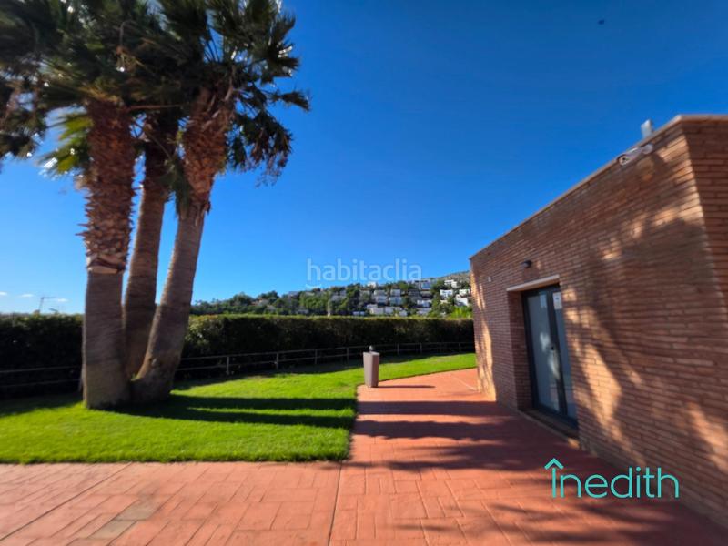 Foto ac35a560-cefb-406b-b976-78dcebf78885. House with heating parking pool in les botigues de Sitges Sitges