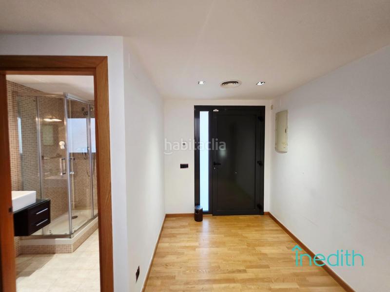 Foto f49fcf1d-4aa4-428f-b8b1-e11c8a64026a. Maison avec chauffage parking piscine dans les botigues de Sitges Sitges