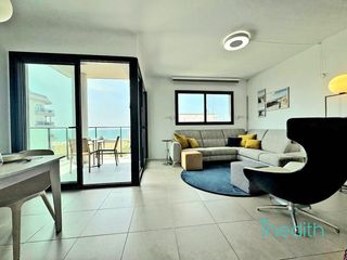 Pis  Carrer carrer besòs. Precioso piso ático mirando al mar de calafell con terrazas y ac