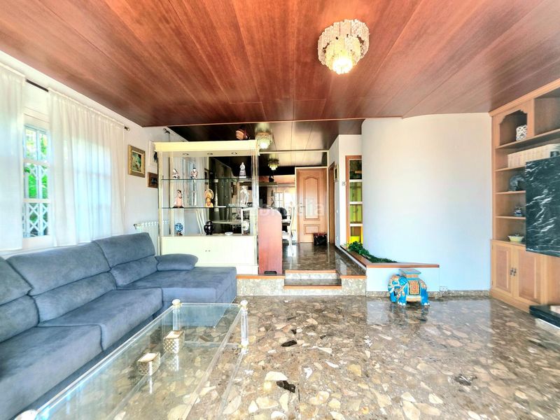 Foto 1cc91b86-5de5-4680-b127-4886283f3bed. Casa amb calefacció aparcament piscina a Bellamar Castelldefels