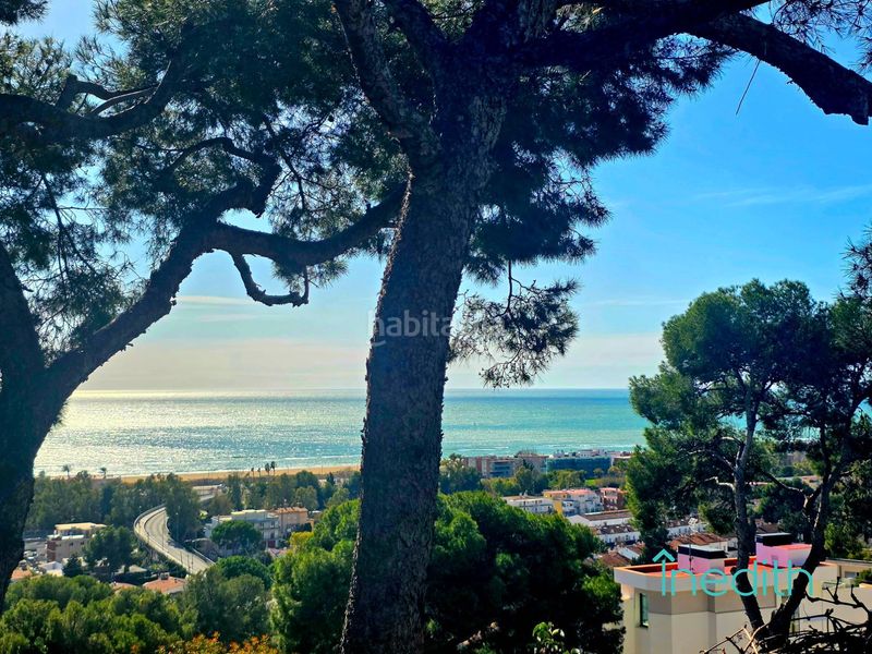 Foto e98ae73c-3bd3-4c81-804a-01c24d922c26. Casa amb calefacció aparcament piscina a Bellamar Castelldefels