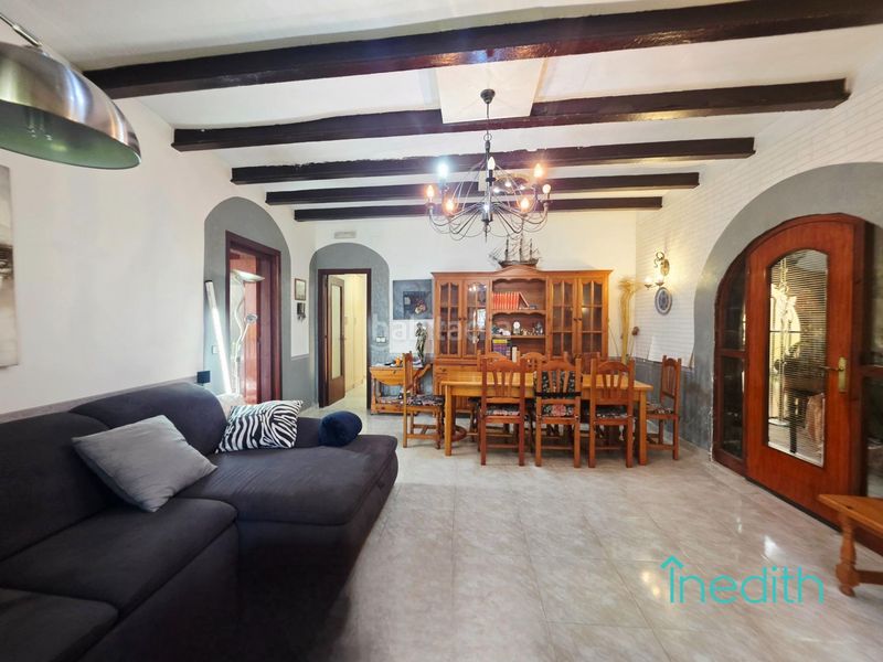 Foto fc367880-7a75-48d2-82da-52df8120cdce. Casa amb calefacció aparcament a Gava Mar Gavà
