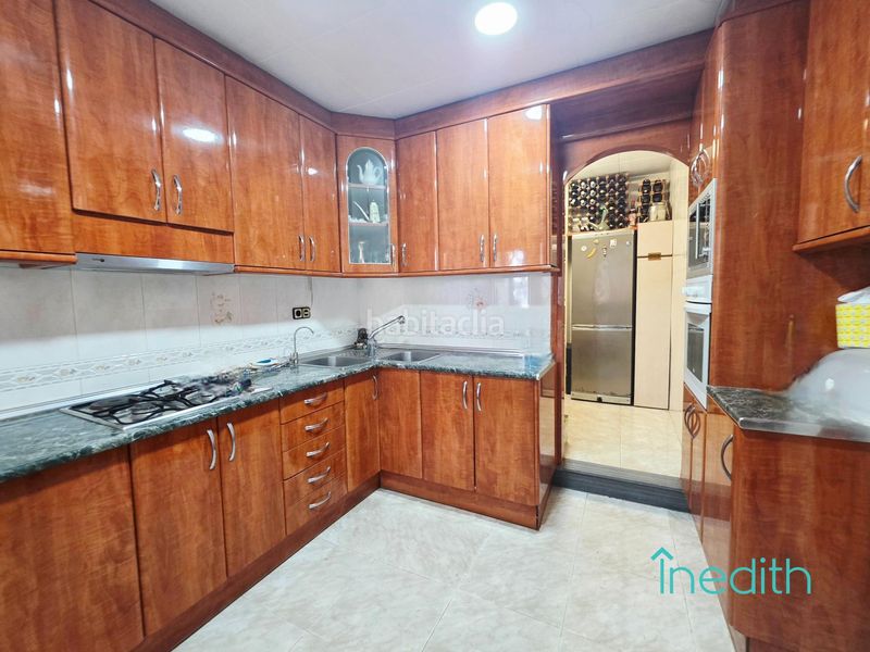 Foto ff9843e0-cfdd-4a62-9e10-d74628b2064b. Casa amb calefacció aparcament a Gava Mar Gavà