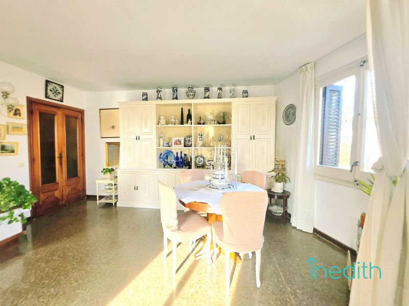 Foto b2de5456-60bb-4817-9def-0877bf49f9a0. Pis a Centre Sitges