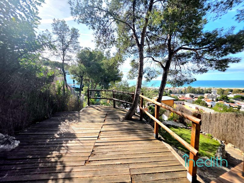 Foto 88d19d49-4b9d-4e67-a635-2c2373f276db. Casa amb calefacció aparcament a Bellamar Castelldefels