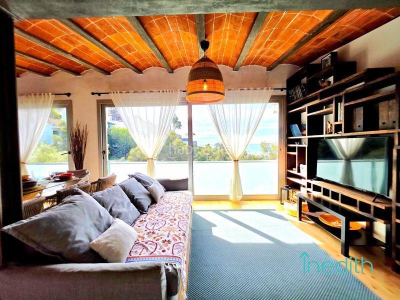 Foto bcddefee-6e65-4230-be0d-8cb18929dfa1. Casa amb calefacció aparcament a Bellamar Castelldefels
