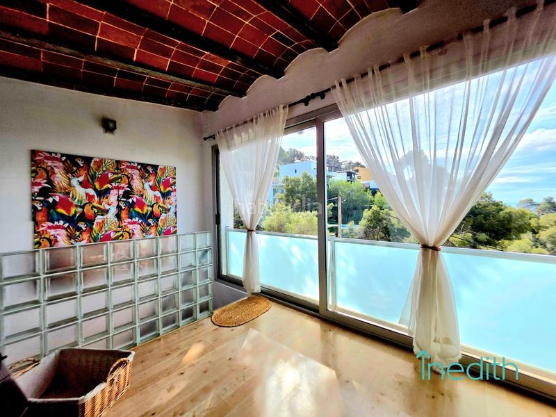Foto d92b5558-bf26-4981-b0cb-876d8b3f0fd0. Casa amb calefacció aparcament a Bellamar Castelldefels