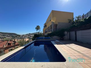 Casa  Passeig muntanya. Preciosa casa para entrar  a vivir , con terreno y piscina en va