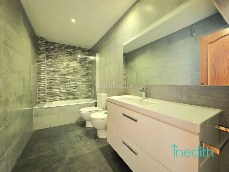 Foto 85611328-b497-4118-bd37-fc105f4c40a2. Pis amb calefacció aparcament a Torrent Ballester Viladecans