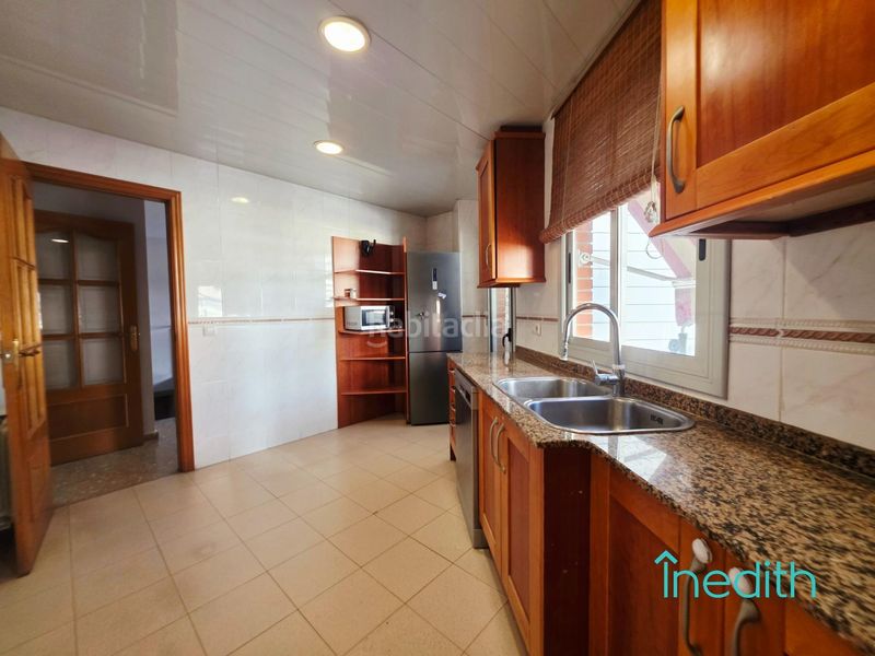 Foto edd3e2d1-47d0-4712-b845-93bb3ce25984. Pis amb calefacció aparcament a Torrent Ballester Viladecans