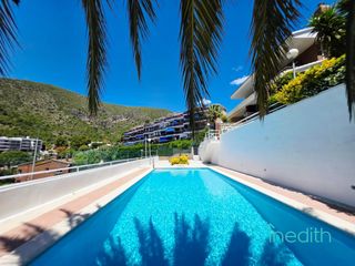 Casa adossada  Joan maragall. Bonita casa adosasa en urb.poal con jardín, terrazas y piscina c