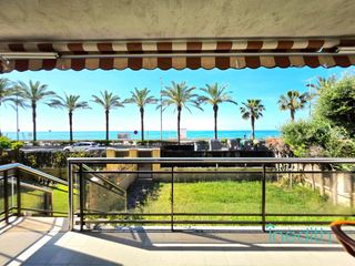 Pis  Avenida avinguda sant joan de déu. Precioso piso planta baja con piscina, mirando al mar! calafell