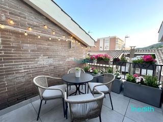 Casa  Fastenrath. Bonita casa adosada en horta guinard� en calle tranquila,oportun