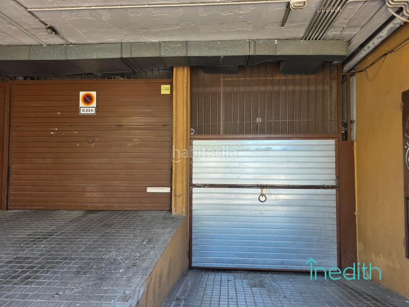 Foto 00dde6c9-be62-49a0-8cca-d43121130eff. Casa amb calefacció aparcament a La Teixonera Barcelona