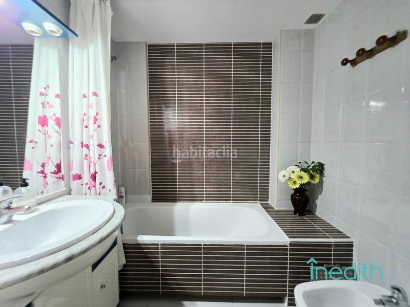 Foto 3168fd14-324d-4bd4-bd09-e4bc278e1863. Casa amb calefacció aparcament a La Teixonera Barcelona