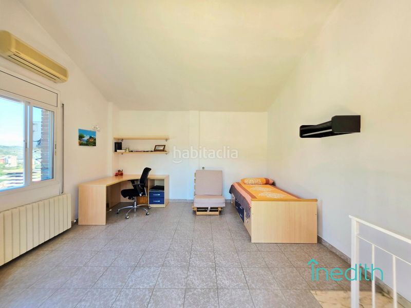 Foto 326186f8-2574-4358-9f25-5f288c51192f. Casa amb calefacció aparcament a La Teixonera Barcelona