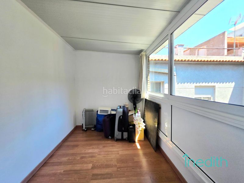 Foto 84c9f0ce-17ac-4def-83c8-b19a398659a7. Casa amb calefacció aparcament a La Teixonera Barcelona