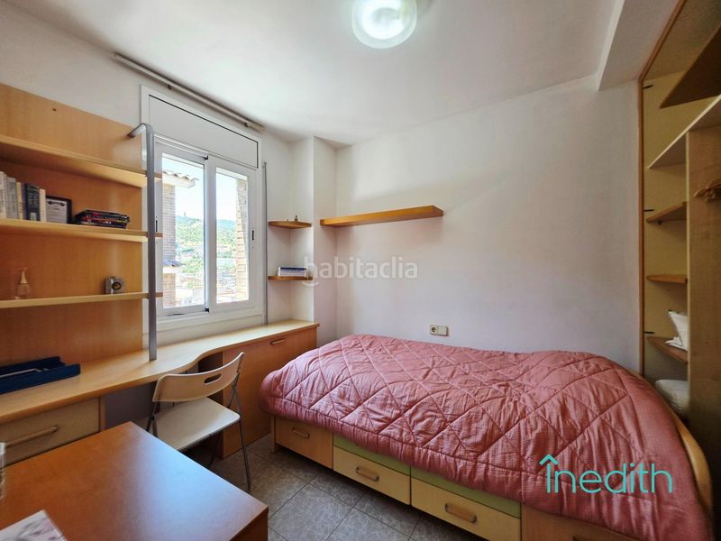 Foto bee4c36e-8405-4012-90a8-ccdc30c85d27. Casa amb calefacció aparcament a La Teixonera Barcelona