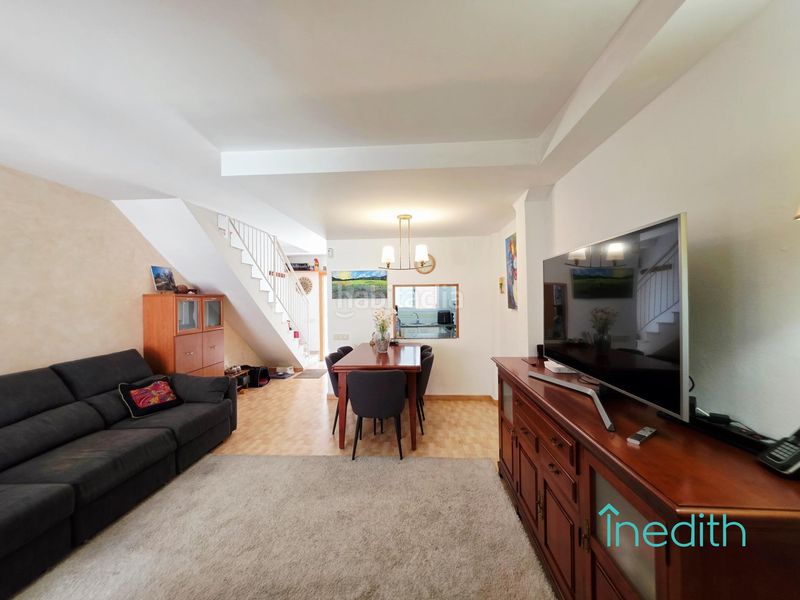 Foto d2ea7410-d345-4de4-a378-c1cf44a10172. Casa amb calefacció aparcament a La Teixonera Barcelona