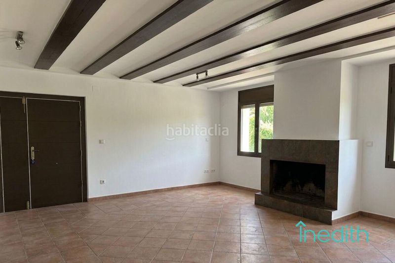 Foto f65f4a4c-aeee-4fc5-98de-8890503bef0f. Casa amb calefacció a Montmar Castelldefels