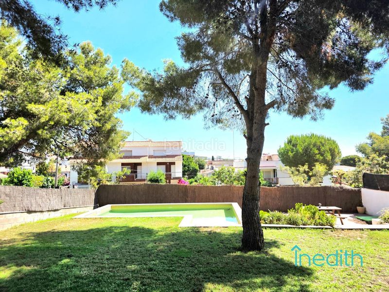 Foto 68fe4a5a-60d1-4e6d-9f2e-1e3fd61184b6. Xalet amb calefacció aparcament piscina a Cunit residencial Cunit
