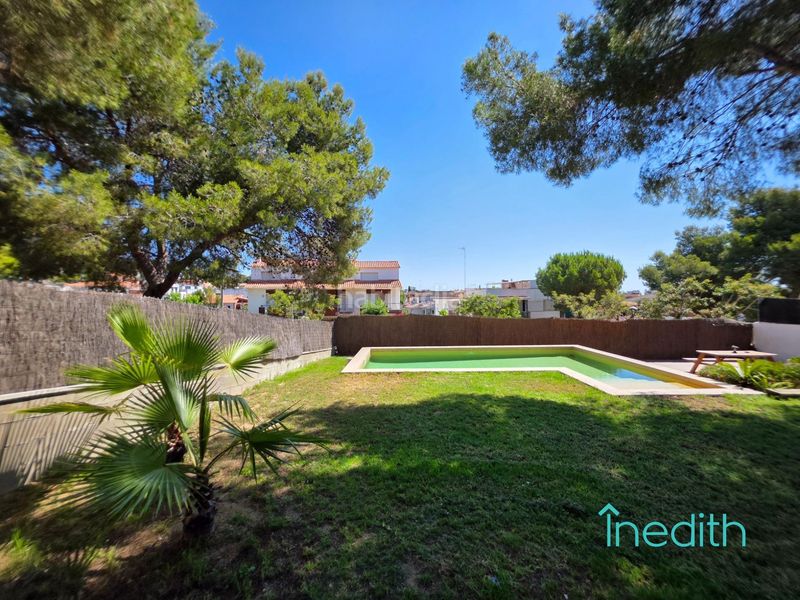 Foto b36d17ee-e6ca-4248-8bd0-7017f127b5b6. Xalet amb calefacció aparcament piscina a Cunit residencial Cunit