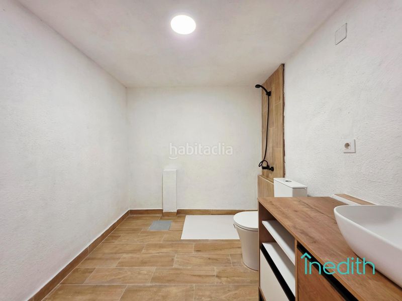 Foto d3f712d3-b6bf-4748-8fb0-b68ce1bb4974. Xalet amb calefacció aparcament piscina a Cunit residencial Cunit