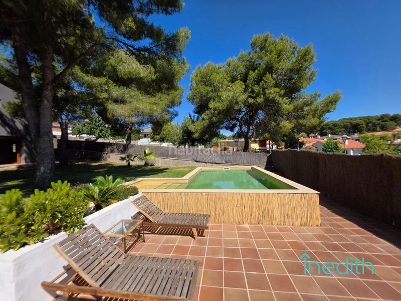 Foto edc7653b-e4fd-415e-8f65-46d76451a0ee. Xalet amb calefacció aparcament piscina a Cunit residencial Cunit