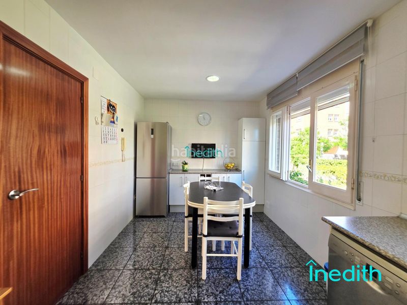 Foto 667b93d1-aada-448a-9645-9c2c4f691294. Casa amb calefacció aparcament a Torrent Ballester Viladecans