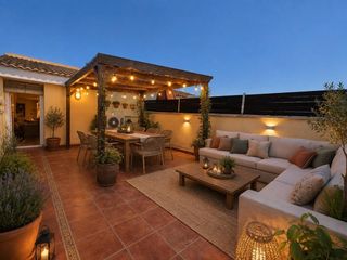 Appartement  Joan miro de. Bonito piso ático dúplex en centro cubelles con terraza