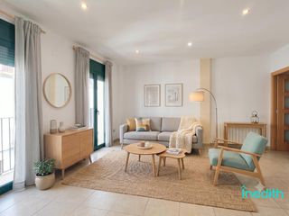 Etagenwohnung  Carrer carrer sant antoni. Bonito piso con patio en bonita calle centro sitges