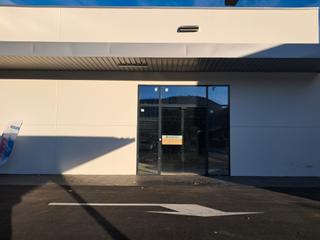 Lloguer Nau industrial a Avinguda de la valldigna 80. Local comercial de 425 m² en el parque comercial tavernes de val