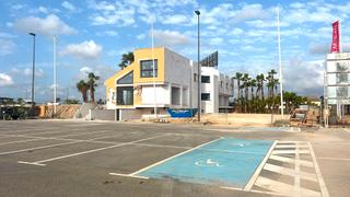 Affitto Locale commerciale in Calle infanta leonor 12. Local comercial en los alcázares, murcia