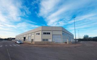 Nau industrial a Avinguda de beniparrell 44. Nave industrial en venta, silla